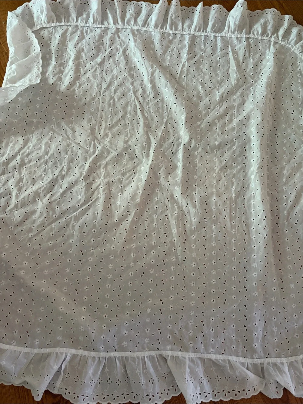 White Eyelet Ruffled Kitchen Linen table cover